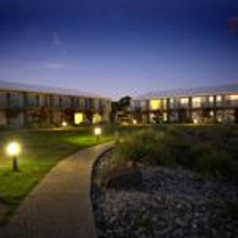 Quest Williamstown North Aparthotel Ngoại thất bức ảnh